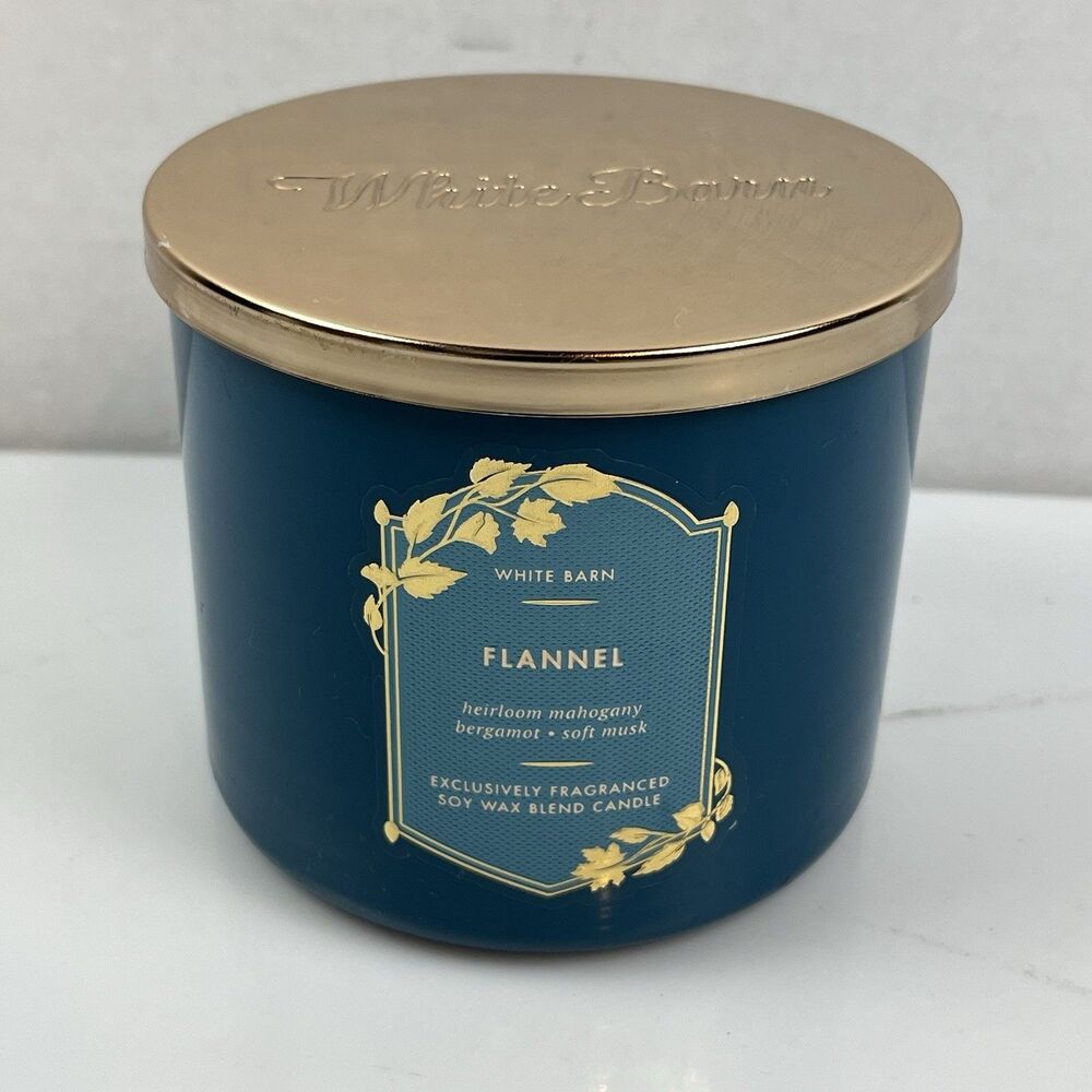 Bath & Body Works White Barn Candle Flannel Heirloom Mahogany Soft Musk Bergamot